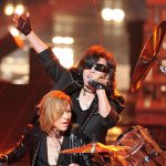 <コメント掲載>YOSHIKI 紅白のステージで遂に奇跡の復活! ドラムサプライズ披露で会場中のみならず日本中が大興奮!!「来年も僕たちは前に向かって突き進んでいくつもり」