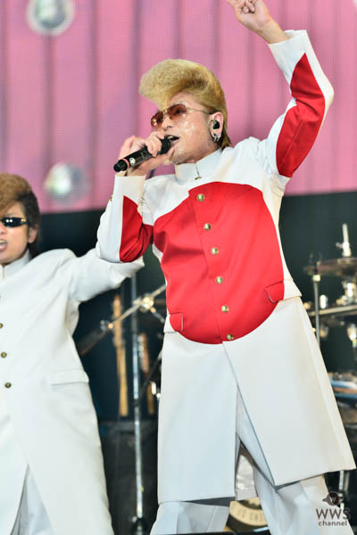 【ライブレポート】氣志團「お前らにとってお年玉的存在」EARTH STAGEのトリで新年GIG！ COUNTDOWN JAPAN 17/18で『One Night Carnival』や他アーティスト風アレンジ曲も披露！