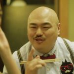 丸本莉子のミュージックビデオに、安田大サーカス・クロちゃんが初主演！ 女性に貢がされる情けない男役を熱演！