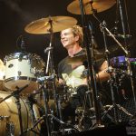 MTV パット・トーピーを追悼し、彼がドラマーを務めたMR.BIGの特別番組を放送！