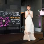 桐谷美玲が、 初披露となる“サクラ”をテーマにしたブルガリ日本限定バッグと、 新作のジュエリーを身にまとい華やかに登場!