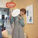 モー娘。OG・高橋愛が「楽天モバイル仙台駅前店」オープニングイベントに出席。「待ち時間も楽しめて素晴らしいお店」