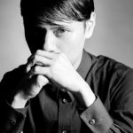 BiSHのアイナ・ジ・エンド、MONDO GROSSO新曲「偽りのシンパシー」MVで魅せる新境地。10cmのハイヒールを履き、SEXYで圧倒的なダンスパフォーマンスを披露！