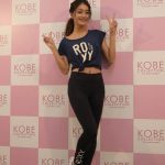 池田美優がカジュアルスポーティーコーデでヘルシーなヘソ出しファッションで登場！「自分の着たい服を着て楽しんで！！」