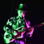 クリープハイプがライブアンセム「HE IS MINE」でライブスタート！「セックスの前はいつだってドキドキしますよね」2万人を超える来場者を魅了！＜ツタロックフェス2018＞