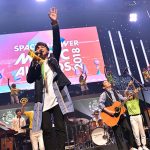 【ライブレポート】 あの名曲をゆずが熱唱！副賞は巨大花束とあずきバー！？ ＜SPACE SHOWER MUSIC AWARDS 2018＞