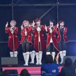 7人組イケメン女子グループ・ザ・フーパーズが王子様ルックで女子高生を虜に！