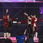 7人組イケメン女子グループ・ザ・フーパーズが王子様ルックで女子高生を虜に！