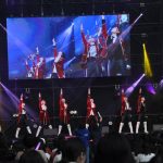 7人組イケメン女子グループ・ザ・フーパーズが王子様ルックで女子高生を虜に！