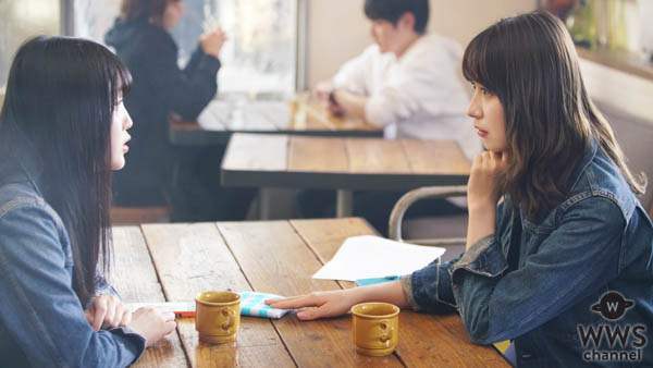 400 万ダウンロード突破！乃木坂 46 とホンキで恋するスマホゲーム 『乃木恋~坂道の下で、あの日僕は恋をした~』 セブン-イレブンとのコラボ・キャンペーン限定ショートムービー 「乃木恋カフェ ~セブン・ストーリーズ~」 5 月 1 日(火)9:00 より配信開始 乃木坂 46 のメンバー14 名がカフェを舞台に繰り広げるオムニバス形式の 7 つのストーリー 全 14 話が「セブンカフェ乃木恋くじ」に参加すると全国セブン-イレブンで観られる！