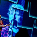 タイガースにジャイアンツ、そしてサッカー日本代表ユニフォームのサプライズも！全公演ソールドアウト、約32,000人を動員したエド・シーラン、ジャパン・ライブレポート