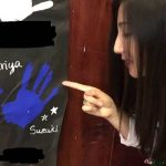 Cheeky Parade最年少の鈴木真梨耶がロサンゼルスの高校を無事卒業！！