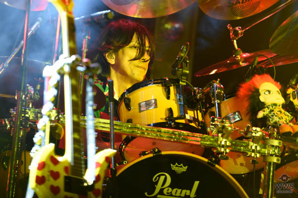 【ライブレポート】hide with Spread Beaverが黄昏時に起こした奇跡。 hideがそこにいるかのような夢の生ステージに会場は歓喜繚乱！