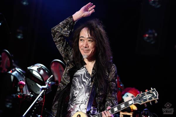 【ライブレポート】hide with Spread Beaverが黄昏時に起こした奇跡。 hideがそこにいるかのような夢の生ステージに会場は歓喜繚乱！