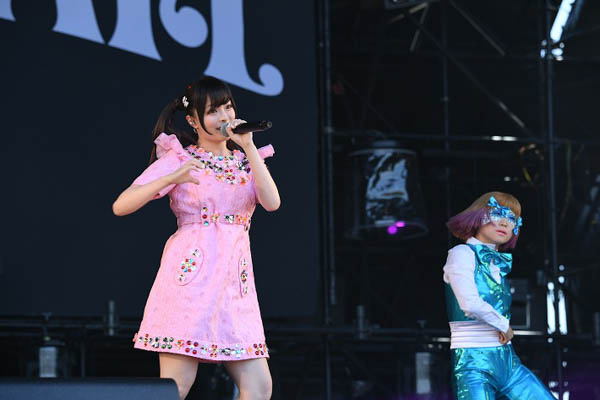 きゃりーぱみゅぱみゅがJAPAN JAM 2018、2日目のSKY STAGEに登場！ 懐かしい曲から新曲「きみのみかた」まで一挙に大放出！