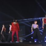 東京ストリートコレクション、吉田凜音、赤リップと赤ストリートファッションでキュートに熱唱！ パンチのあるラップを繰り広げた17歳の圧巻のステージ！