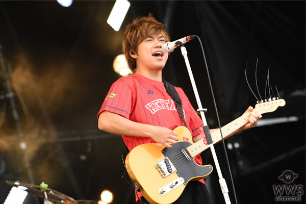 【ライブレポート】METROCK トップバッターKEYTALK！『Summer Venus』含む夏らしい9曲披露！！寺中はハート型サングラスで盛り上げる！