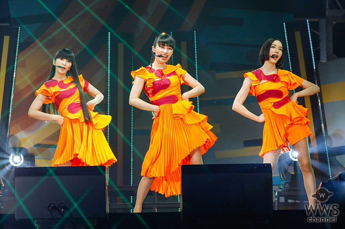 【ライブレポート】Perfumeが「晴れ」をイメージしたネオンオレンジのワンピースで繊細かつ大胆なダンス！人気曲『ポリリズム』『チョコレイト・ディスコ』はもちろん、新作より『無限未来』も披露！