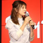 伊藤千晃がショートパンツ姿の夏コーデで渋谷のRay-Banフラッグシップ店に登場！「サングラスはピンクが好き。普段使いにしたい」