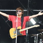 【ライブレポート】METROCK トップバッターKEYTALK！『Summer Venus』含む夏らしい9曲披露！！寺中はハート型サングラスで盛り上げる！