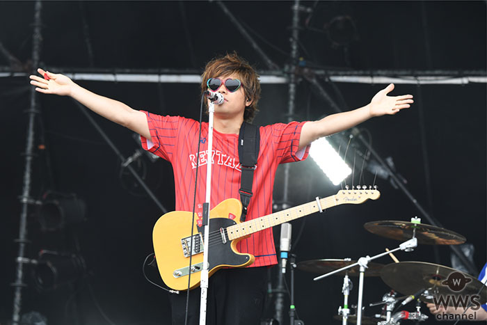 【ライブレポート】METROCK トップバッターKEYTALK！『Summer Venus』含む夏らしい9曲披露！！寺中はハート型サングラスで盛り上げる！