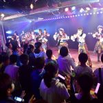 AKB48が史上初の修学旅行特別公演を開催！小学生からの質問に峯岸「夢が叶ってもずっと頑張り続けることが大切」