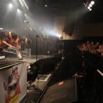 さくらしめじ、結成4周年ライブで大暴れ！激しいライブに観客も大興奮！AAAカバー曲も披露！