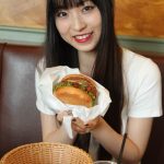 【動画】チキパ・鈴木友梨耶がフレッシュネスで食レポ初挑戦！スパイスについて語る！