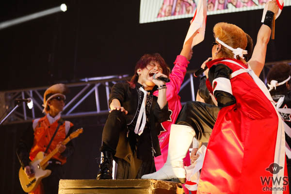 【ライブレポート】氣志團がJUMP MUSIC FESTAできただにひろしとコラボステージを展開！ 綾小路翔「ピンチのときに駆けつけてくれる！」