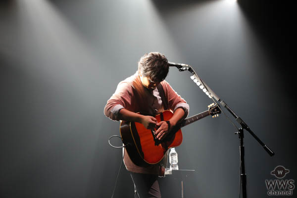【ライブレポート】秦基博、優しい歌声で会場を優しく包み込む！演奏中アクシデントも！？＜J-WAVE LIVE SUMMER JAM 2018 ＞
