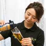 〜おのののかと、一緒に乾杯！ビアガールが“神泡”の「ザ・プレミアム・モルツ」をあなたの元にお届け。〜