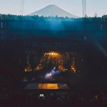 水曜日のカンパネラ、2018年初のワンマンライブは富士の大自然で絵の中の世界のような幻想的なパフォーマンスで観客を魅了！