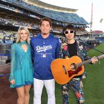 コカ・コーラCMソング「サンデー、マンデー、チューズデー♪」でデビューしたレイラ・レーン、ドジャースタジアムで国歌斉唱！