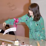 川栄李奈、回転スイーツに「10皿行けそう！」回転スイーツカフェのオープニングイベントに出席！！