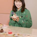 川栄李奈、回転スイーツに「10皿行けそう！」回転スイーツカフェのオープニングイベントに出席！！
