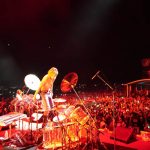 フジロックのDJ SkrillexステージにYOSHIKIが「Endless Rain」でサプライズ登場！EDMサウンドにクラシックとロックという奇跡のコラボレーション！！