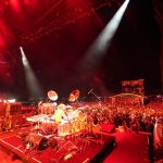 フジロックのDJ SkrillexステージにYOSHIKIが「Endless Rain」でサプライズ登場！EDMサウンドにクラシックとロックという奇跡のコラボレーション！！