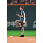 俳優・飯島寛騎が札幌ドームで初の始球式に登場！「ファイターズの始球式でマウンドに立つ夢がかないました！」と歓喜！！