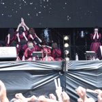 【ライブレポート】欅坂46が赤の新衣装でトップバッターで登場！名曲『二人セゾン』からライブスタート！〈ROCK IN JAPAN FESTIVAL 2018>