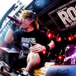 【ライプレポート】マキシマム ザ ホルモンが「ROCK IN JAPAN FESTIVAL 2018」2日目のGRASS STAGEに登場！体感温度43度!? 灼熱のGRASS STAGEを定番曲と地元ネタで盛り上げる！