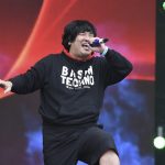 【ライブレポート】岡崎体育がGRASS STAGEにトップバッターとして登場！観客の多さに感激しながらも『感情のピクセル』含む10曲披露！＜ROCK IN JAPAN FESTIVAL 2018＞