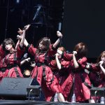 【ライブレポート】欅坂46が赤の新衣装でトップバッターで登場！名曲『二人セゾン』からライブスタート！〈ROCK IN JAPAN FESTIVAL 2018>