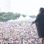 【ライブレポート】岡崎体育がGRASS STAGEにトップバッターとして登場！観客の多さに感激しながらも『感情のピクセル』含む10曲披露！＜ROCK IN JAPAN FESTIVAL 2018＞