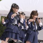 BNK48が海外アイドル初のTIFに参戦！熱気の野外ステージで『RIVER』を力強く披露！