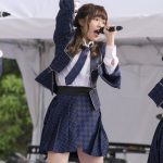 BNK48が海外アイドル初のTIFに参戦！熱気の野外ステージで『RIVER』を力強く披露！