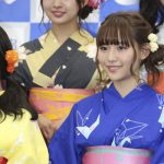 SUPER☆GiRLS・浅川梨奈「白石麻衣を超えたい」！エイベックス・グラビアブック発売記念会見に浴衣姿でPR！