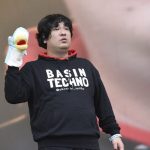 【ライブレポート】岡崎体育がGRASS STAGEにトップバッターとして登場！観客の多さに感激しながらも『感情のピクセル』含む10曲披露！＜ROCK IN JAPAN FESTIVAL 2018＞