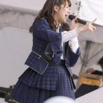 BNK48が海外アイドル初のTIFに参戦!熱気の野外ステージで『RIVER』を力強く披露!