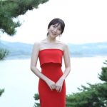 映画『私の人生なのに』第14回堤川(チェチョン)国際音楽映画祭 セクシーな赤の肩出しドレスでレッドカーペットに登場!