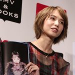 【動画】SCANDAL HARUNAが30歳を迎え初写真集発売！ 「プールの水着カットがお気に入り」